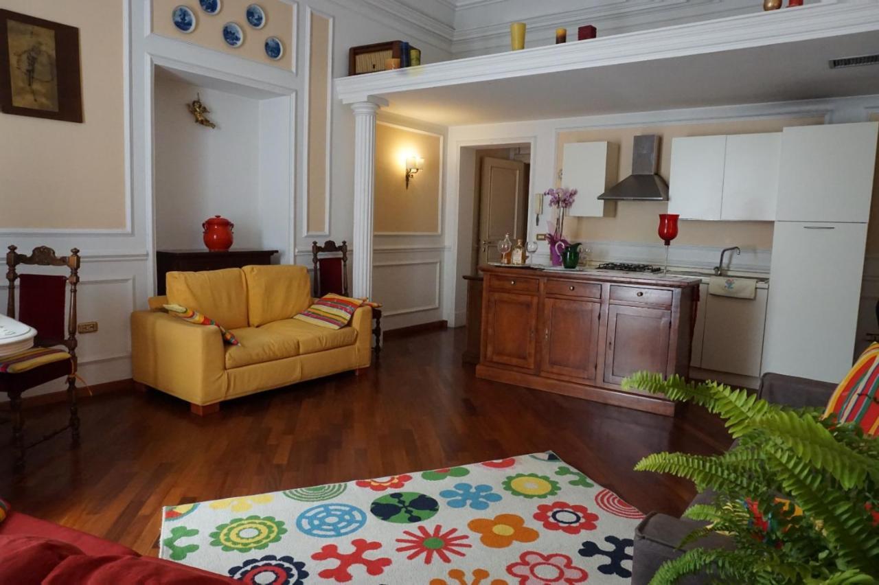 Elegante Appartamento Centro Storico Κατάνια Εξωτερικό φωτογραφία